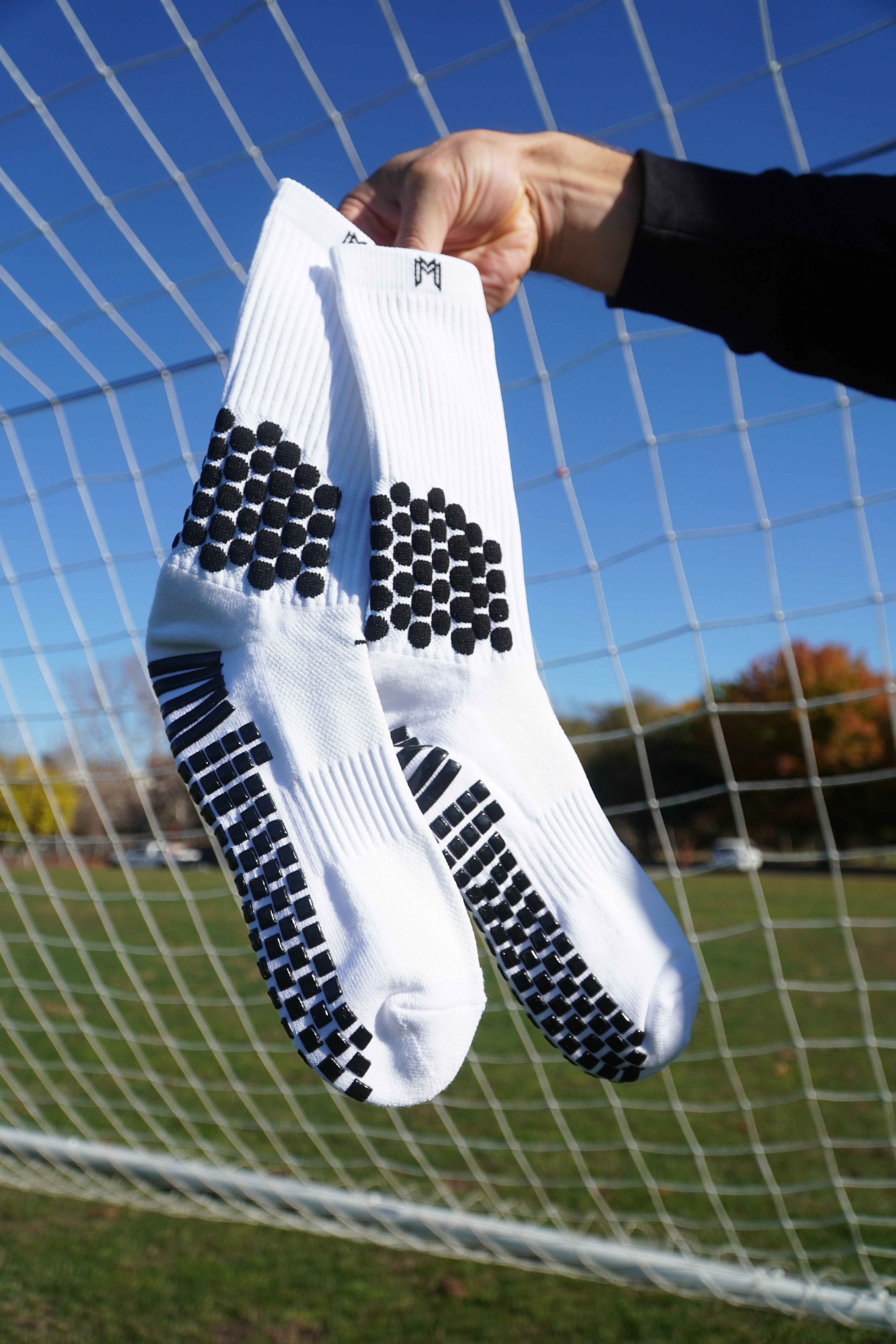 MediCaptain vs TruSox: Which Grip Sock Is Better?